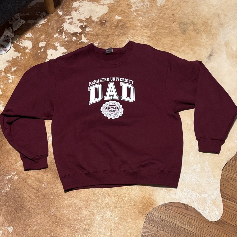 McMaster University Dad Maroon Crewneck Sweater size L. Like new condition